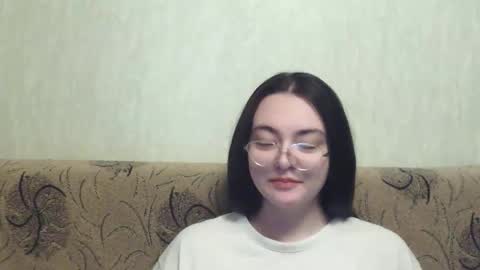 Snapshot of missis_mona chatting on 17, 12, 2025 missis mona online show from 17, 12, 2025