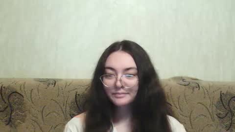 Snapshot of missis_mona chatting on 18, 12, 2025 missis mona online show from 18, 12, 2025