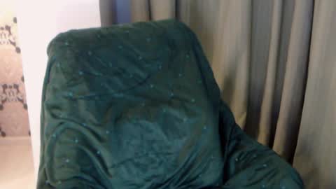 Snapshot of missjenny7 chatting on 21, 11, 2025 MissJenny7 online show from 21, 11, 2025