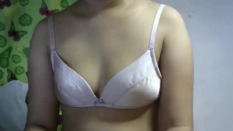 Snapshot of missjona08 chatting on 20, 9, 2025 Jona online show from 20, 9, 2025