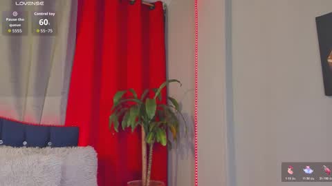 Snapshot of misskassandraa_ chatting on 25, 10, 2025 kassandra lazcano online show from 25, 10, 2025