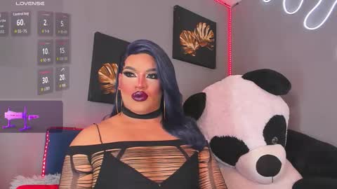 kassandra lazcano online show from 23, 12, 2025