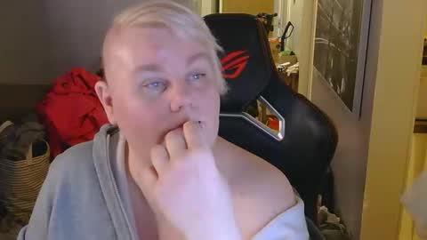 misslj90 online show from 14, 4, 2026