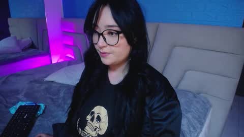 Miss Loise online show from 13, 10, 2025