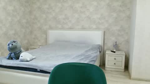 OneGoddess online show from 7, 2, 2025