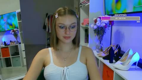 OneGoddess online show from 5, 11, 2025