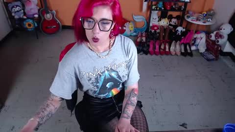 Miss Mia online show from 25, 1, 2025