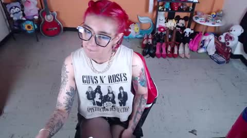 Miss Mia online show from 30, 1, 2025