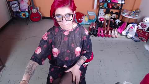 Miss Mia online show from 3, 2, 2025