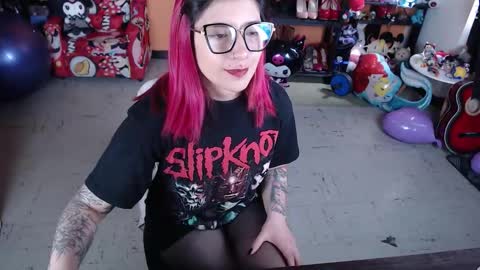 Miss Mia online show from 6, 10, 2025