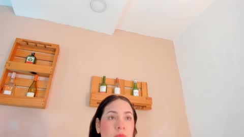 Mia  online show from 3, 11, 2025