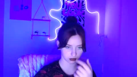 Mia online show from 26, 11, 2025