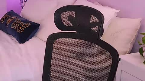 Mina online show from 7, 1, 2026