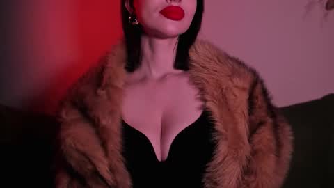   online show from 29, 10, 2025