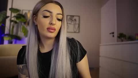 Miss Obsidian online show from 2, 2, 2026