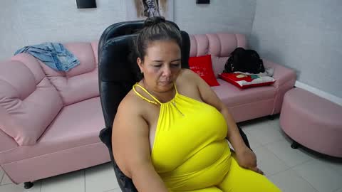 Snapshot of misspenelopenipples chatting on 11, 1, 2025 Penelope online show from 11, 1, 2025
