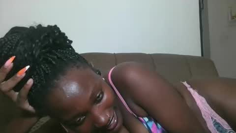 Snapshot of missprettygal chatting on 27, 10, 2025 pretty gal online show from 27, 10, 2025