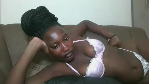 Snapshot of missprettygal chatting on 28, 10, 2025 pretty gal online show from 28, 10, 2025