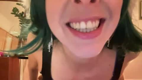 missricca online show from 9, 10, 2025