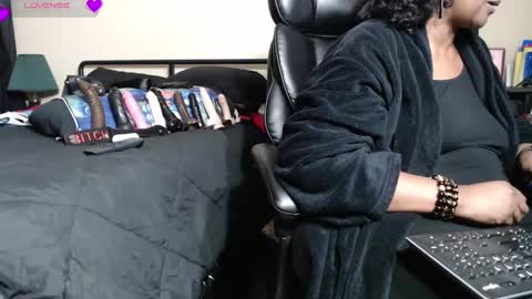 MissTajaa online show from 17, 11, 2025