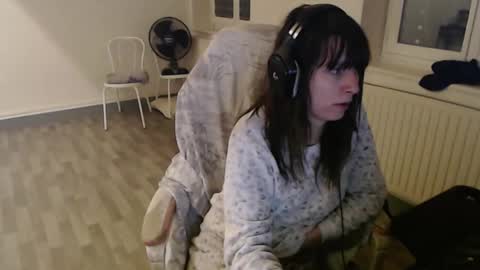 Snapshot of missthon chatting on 6, 1, 2025 missthon online show from 6, 1, 2025