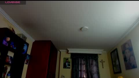 Snapshot of missvalery1 chatting on 23, 6, 2026 missvalery1 online show from 23, 6, 2026
