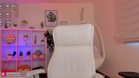 Snapshot of missvancouver_ chatting on 24, 9, 2025 Mafe Jimenez online show from 24, 9, 2025