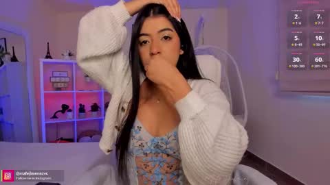 Snapshot of missvancouver_ chatting on 28, 11, 2025 Mafe Jimenez online show from 28, 11, 2025