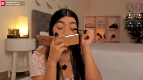 Snapshot of missvancouver_ chatting on 17, 4, 2026 Mafe Jimenez online show from 17, 4, 2026