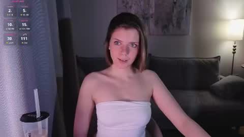 Polly online show from 4, 8, 2026