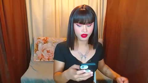 Snapshot of missviolet11 chatting on 9, 10, 2025 SweetViolet online show from 9, 10, 2025