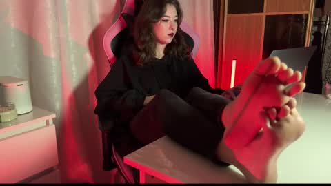 misswishh online show from 3, 10, 2025