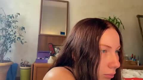 Snapshot of misszlataa chatting on 9, 10, 2025 Zlata online show from 9, 10, 2025