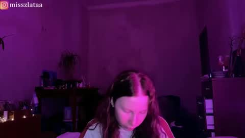 Snapshot of misszlataa chatting on 3, 12, 2025 Zlata online show from 3, 12, 2025