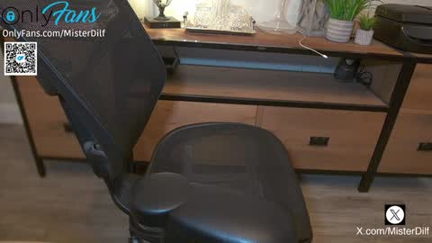 MISTER DILF  online show from 8, 2, 2025