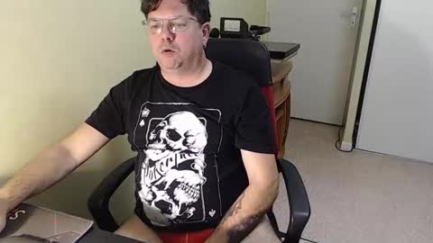 Snapshot of mistercoeur1 chatting on 24, 11, 2025 mistercoeur online show from 24, 11, 2025