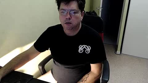 Snapshot of mistercoeur1 chatting on 3, 12, 2025 mistercoeur online show from 3, 12, 2025