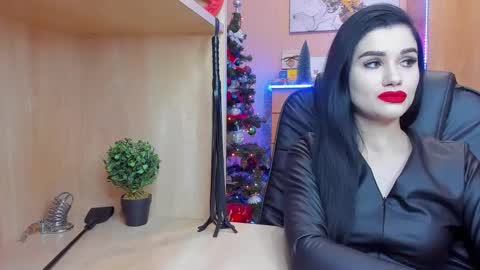 Snapshot of mistress_kristi chatting on 27, 12, 2024 Mistress Kristi online show from 27, 12, 2024