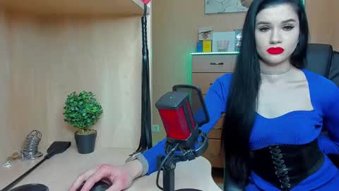 Snapshot of mistress_kristi chatting on 21, 1, 2025 Mistress Kristi online show from 21, 1, 2025