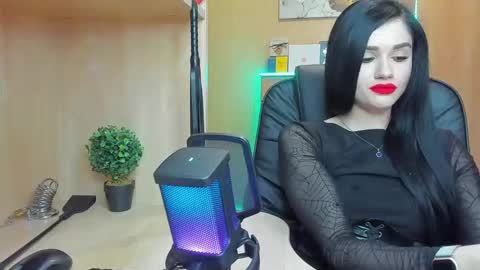 Snapshot of mistress_kristi chatting on 4, 2, 2025 Mistress Kristi online show from 4, 2, 2025