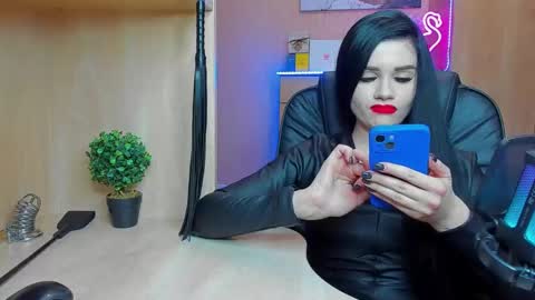 Snapshot of mistress_kristi chatting on 19, 2, 2025 Mistress Kristi online show from 19, 2, 2025