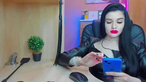 Snapshot of mistress_kristi chatting on 20, 2, 2025 Mistress Kristi online show from 20, 2, 2025