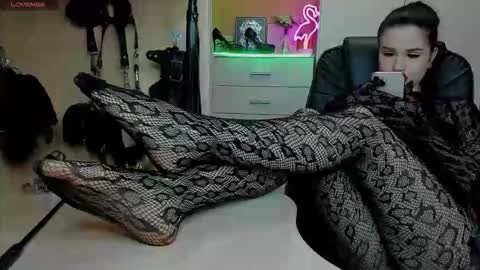 Snapshot of mistress_kristi chatting on 9, 6, 2026 Mistress Kristi online show from 9, 6, 2026