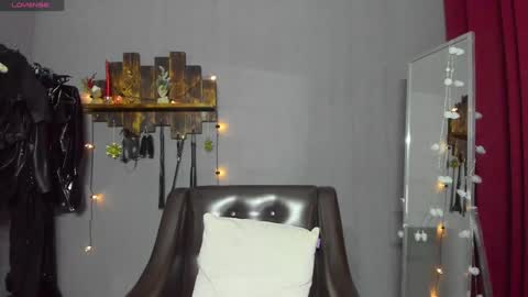 Snapshot of mistress_pamela_ chatting on 27, 12, 2024 Mistress Pamela online show from 27, 12, 2024