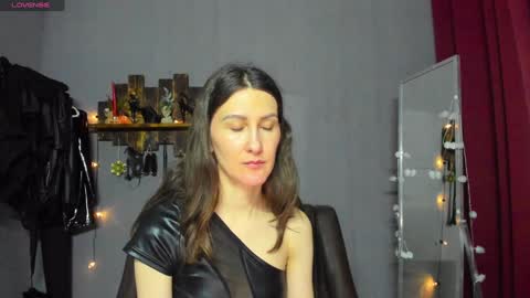 Snapshot of mistress_pamela_ chatting on 10, 1, 2025 Mistress Pamela online show from 10, 1, 2025
