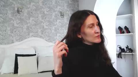 Snapshot of mistress_pamela_ chatting on 28, 11, 2025 Mistress Pamela online show from 28, 11, 2025