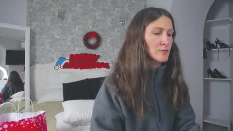 Snapshot of mistress_pamela_ chatting on 5, 12, 2025 Mistress Pamela online show from 5, 12, 2025