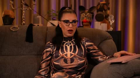 Snapshot of mistresskellykent chatting on 29, 9, 2025 Mistress Kelly online show from 29, 9, 2025