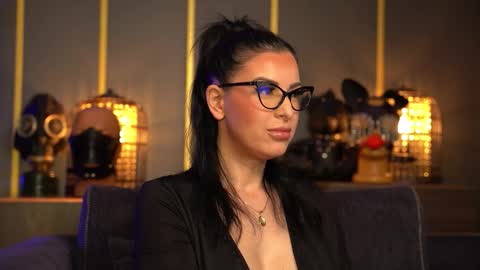 Mistress Kelly online show from 6, 3, 2026