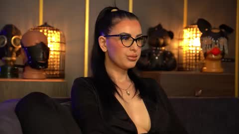 Mistress Kelly online show from 25, 3, 2026